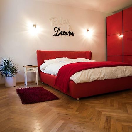 Luky10 Appartement Braşov Buitenkant foto